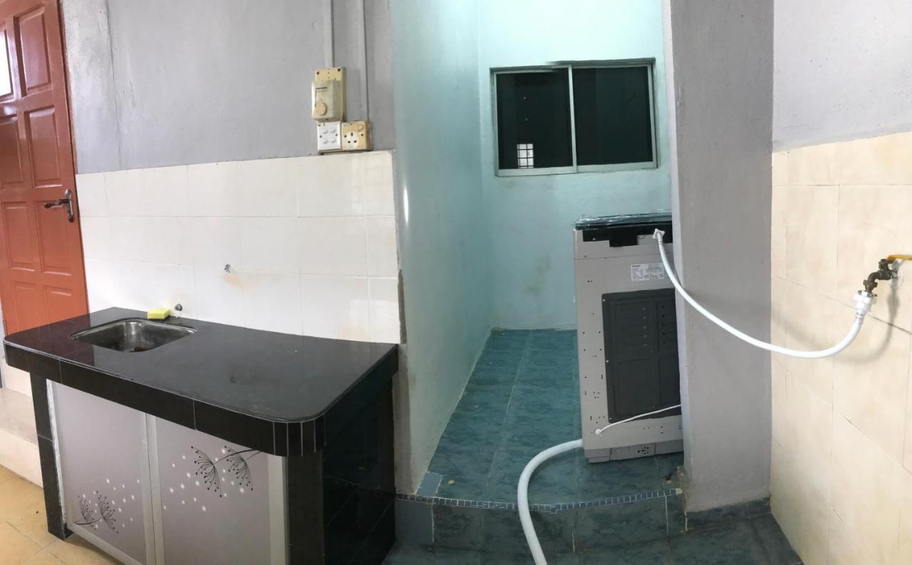 Ruhani Homestay 3 Kb - 4 Bedroom Fully Airconditioned With Wifi & Netflix Kota Bharu Zewnętrze zdjęcie