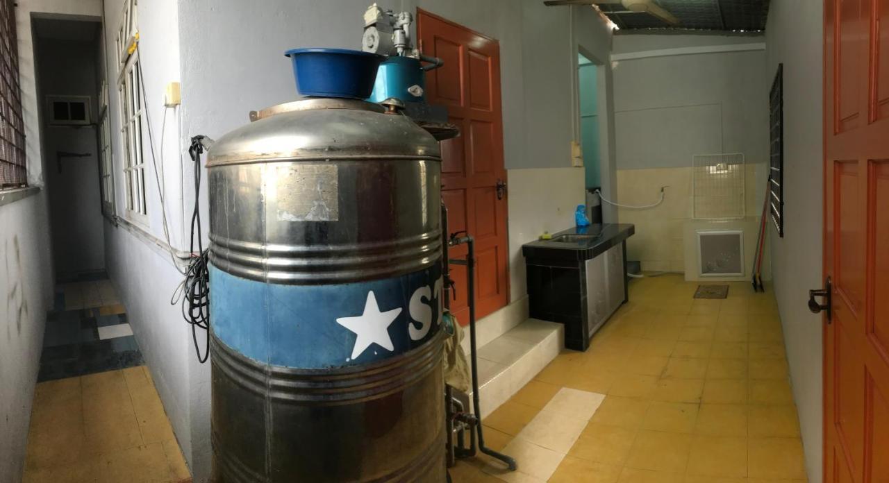 Ruhani Homestay 3 Kb - 4 Bedroom Fully Airconditioned With Wifi & Netflix Kota Bharu Zewnętrze zdjęcie