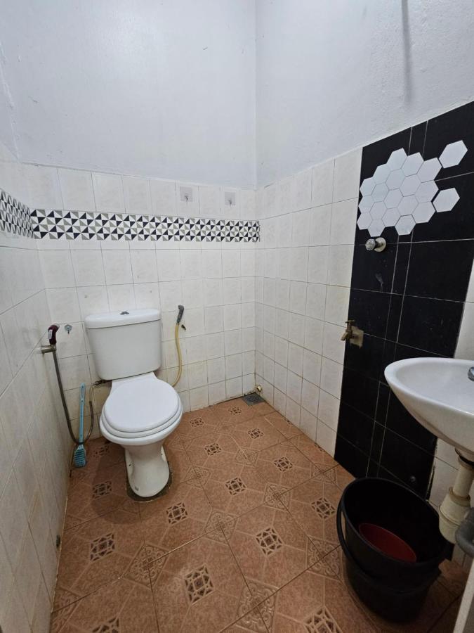 Ruhani Homestay 3 Kb - 4 Bedroom Fully Airconditioned With Wifi & Netflix Kota Bharu Zewnętrze zdjęcie