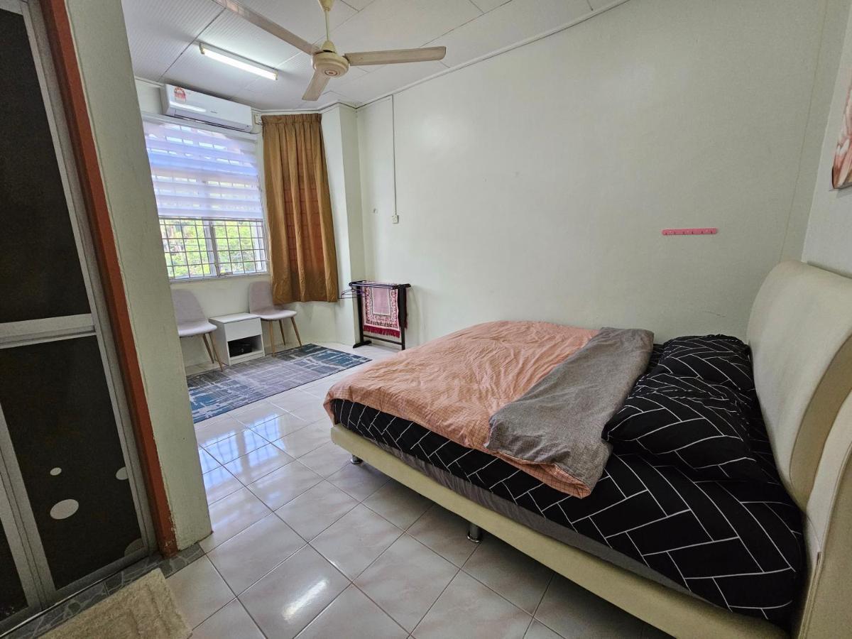 Ruhani Homestay 3 Kb - 4 Bedroom Fully Airconditioned With Wifi & Netflix Kota Bharu Zewnętrze zdjęcie