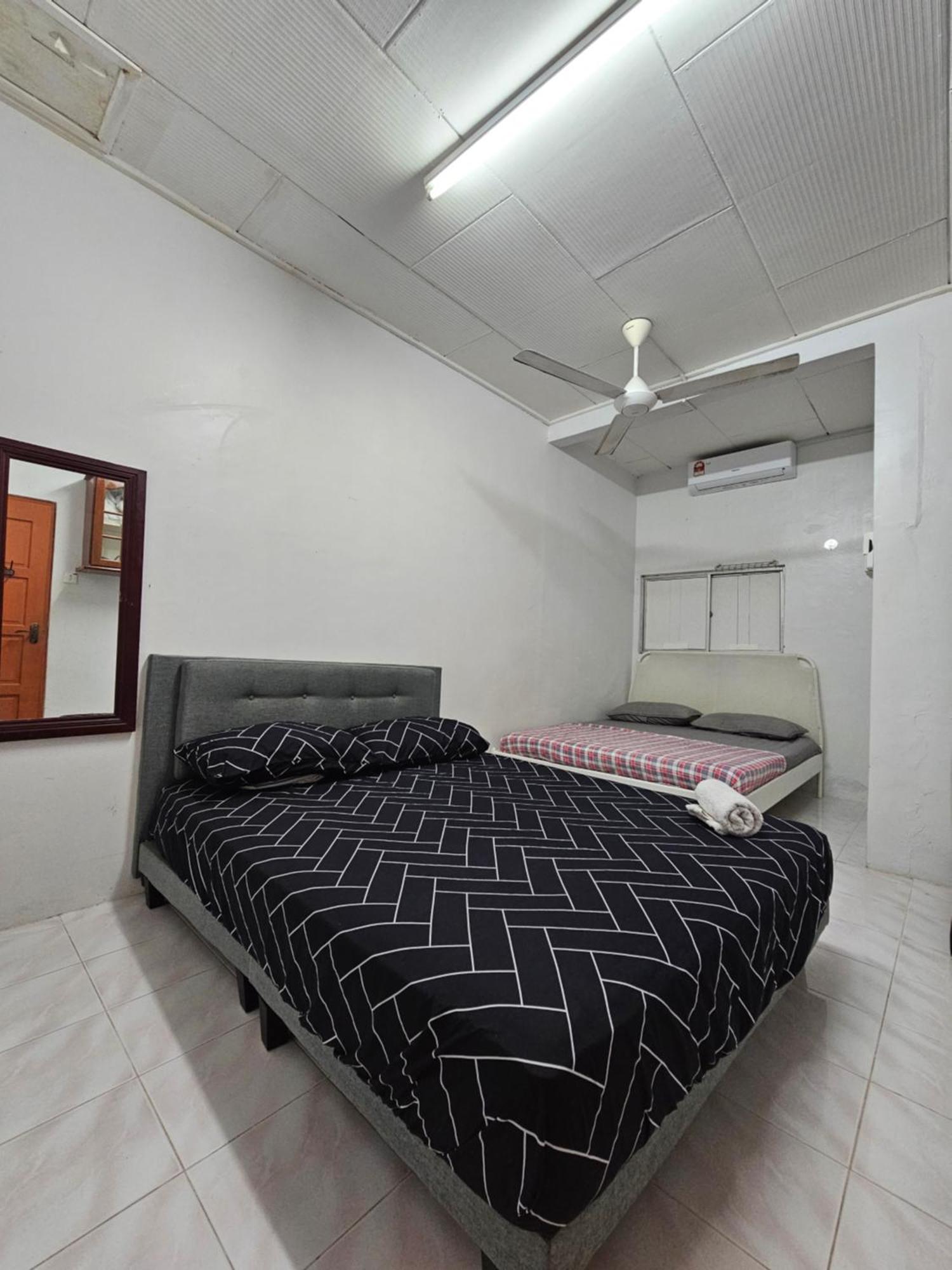 Ruhani Homestay 3 Kb - 4 Bedroom Fully Airconditioned With Wifi & Netflix Kota Bharu Zewnętrze zdjęcie