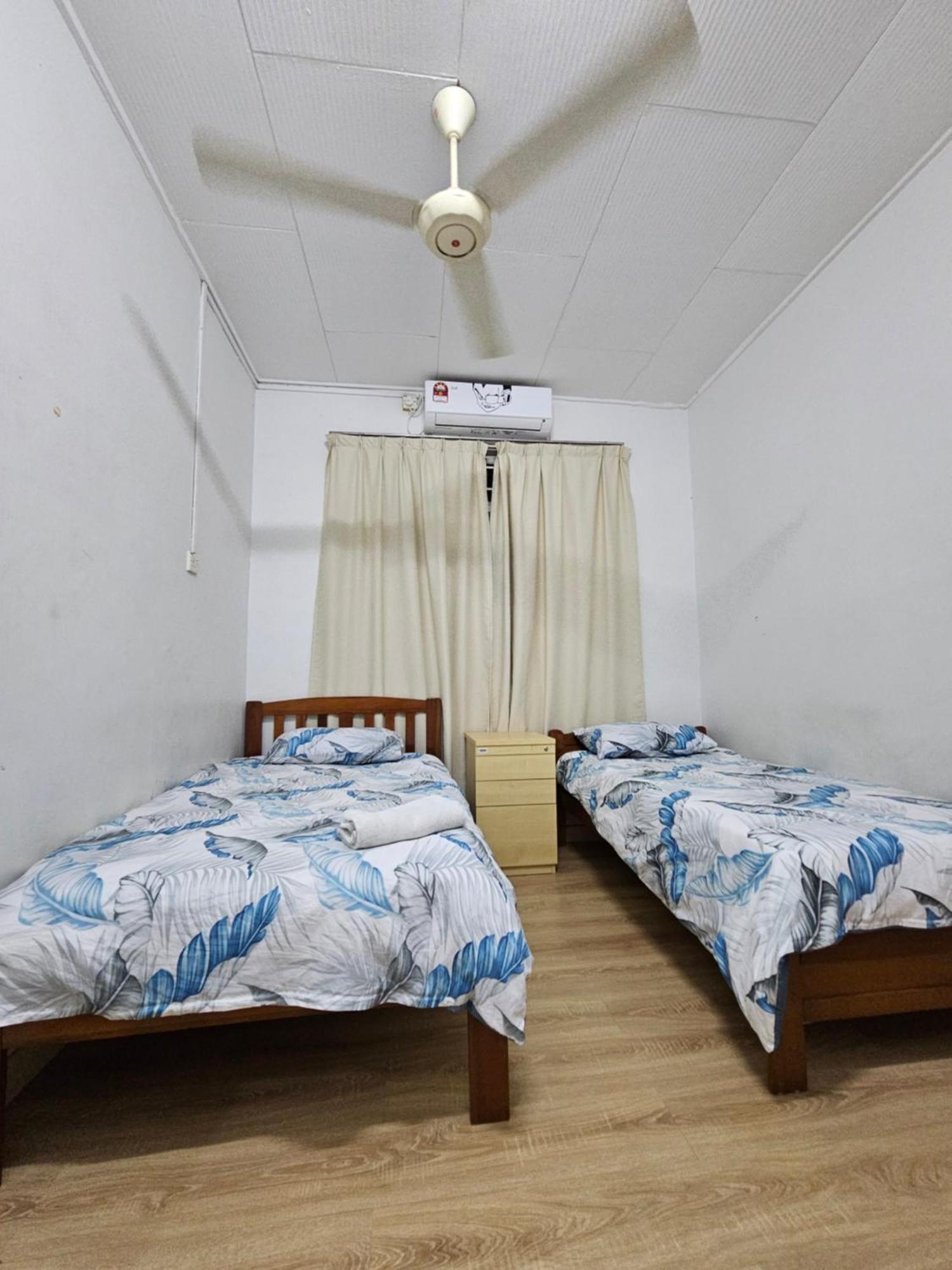 Ruhani Homestay 3 Kb - 4 Bedroom Fully Airconditioned With Wifi & Netflix Kota Bharu Zewnętrze zdjęcie