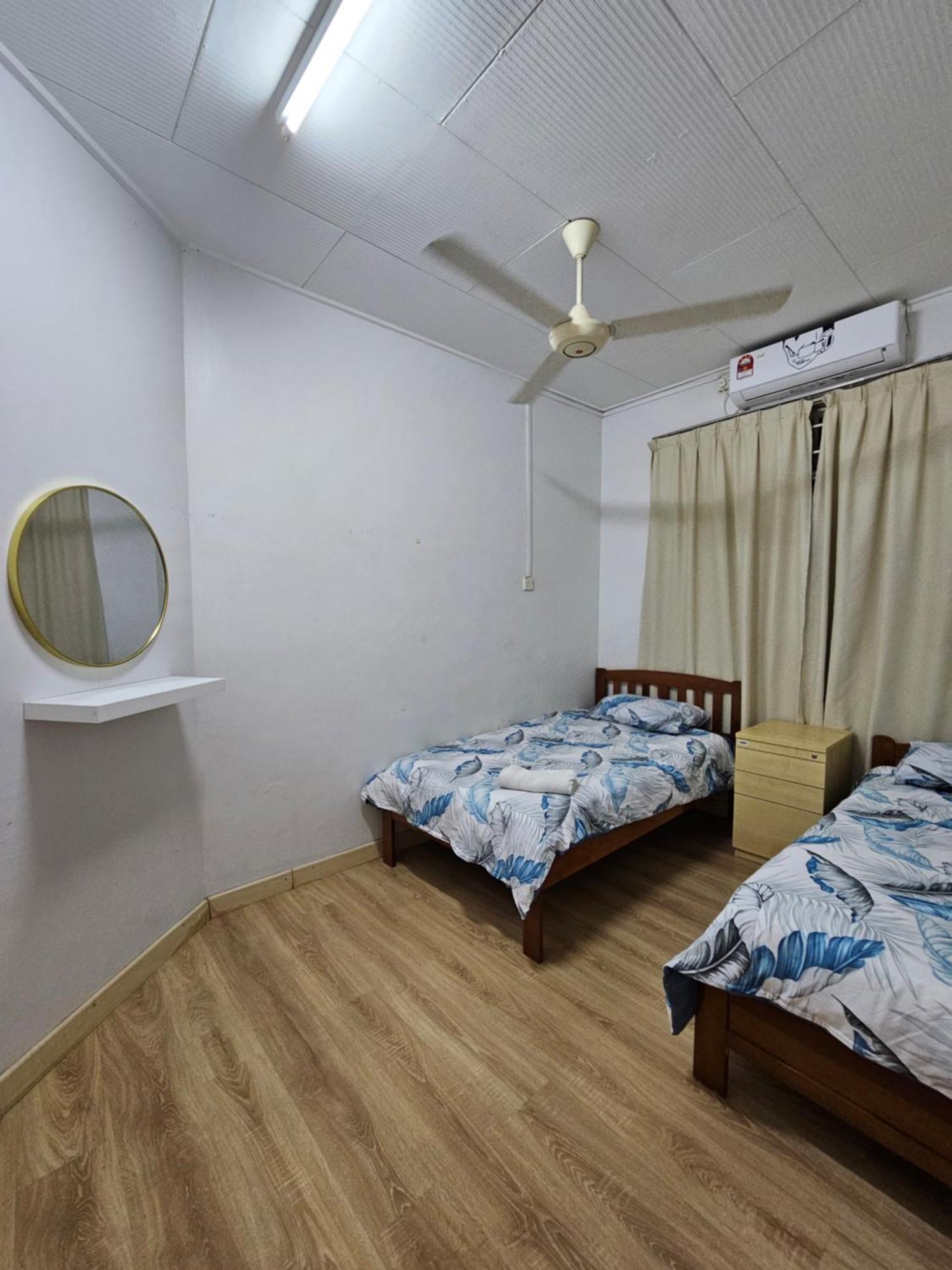 Ruhani Homestay 3 Kb - 4 Bedroom Fully Airconditioned With Wifi & Netflix Kota Bharu Zewnętrze zdjęcie
